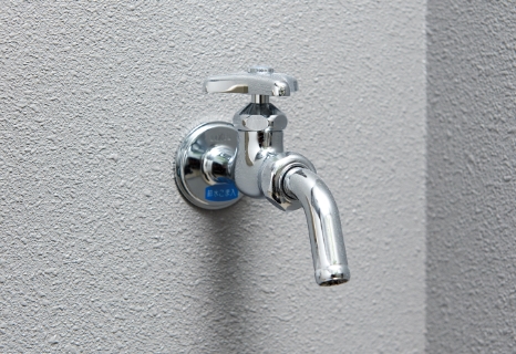 バルコニー水栓