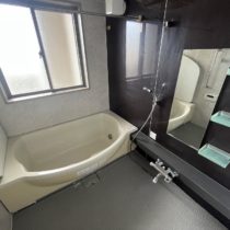 浴室（追炊き機能・浴室乾燥機能付）1620サイズの広々とした浴室