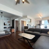 LDK（隣接する洋室は引き戸仕様ですので開放すればLDKの延長としても活用可）