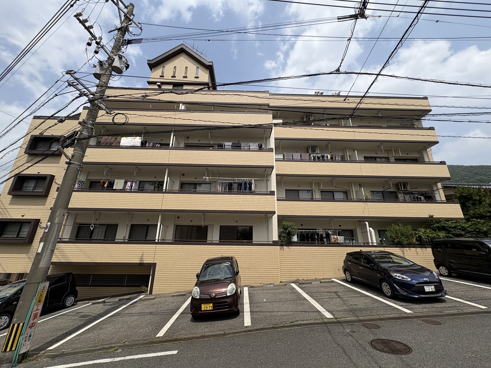 パレス霧ケ丘　4階（リフォーム済み）