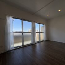 洋室（7.8帖の広々とした洋室）